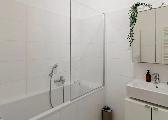 Modern 3-br - 3 Min To Metro U4 Viena